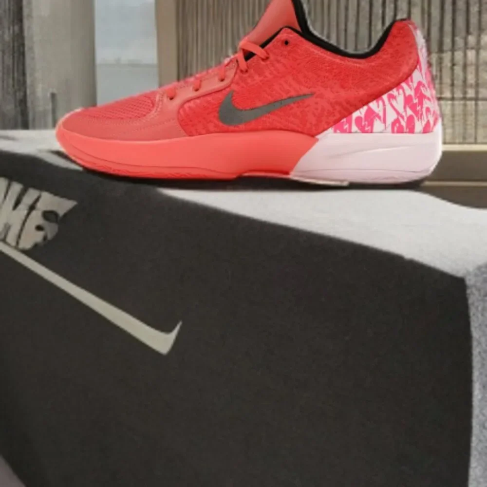 🌟SALE🌟Nike JA 2 Heart Eyes - Picture 2 of 9